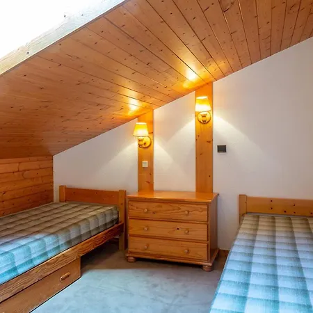 A Mottaret Avec Depart Skis Aux Pieds, Balcon Et Mezzanine - Fr-1-355-19 *
